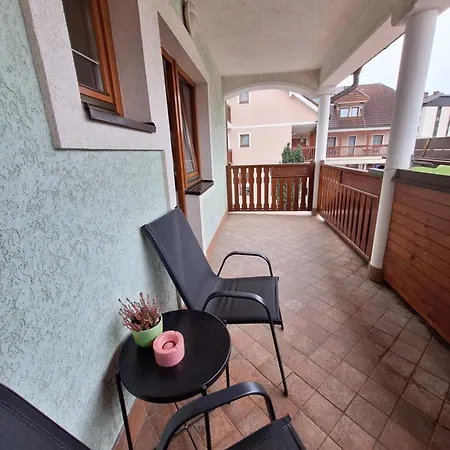 Apartahotel Mia's 3*